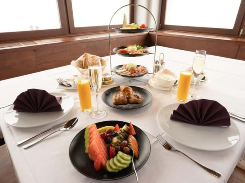 Innsbruck: Breakfast with Prosecco and Panoramic Views - Seegrube Breakfast Timing: 9:15 to 11:00 and how the 2 hours work