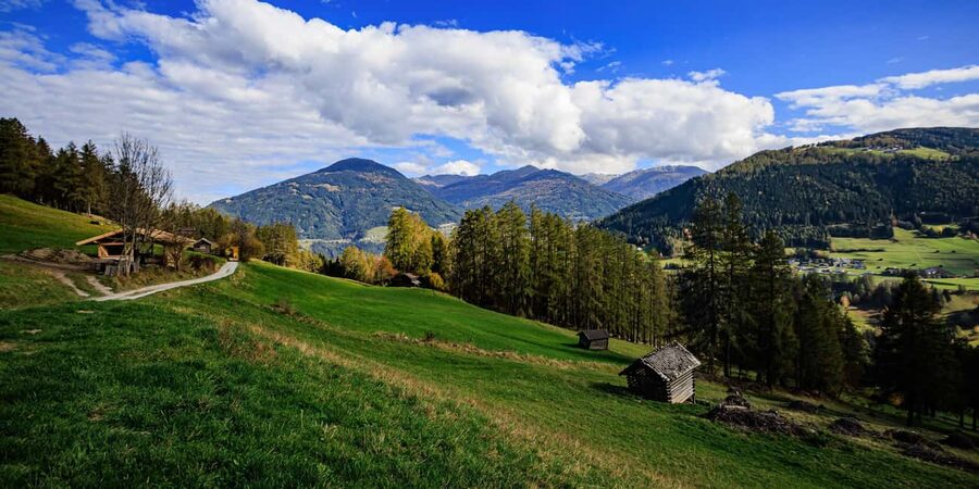 Innsbruck: Panoramic hike over the Telfer Wiesen - Wilten Abbey to Telfer Wiesen, a panoramic walk that feels local