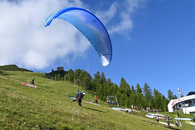 Innsbruck: Paragliding Adventure - How Panoramabahn Elfer works, from meeting point to launch