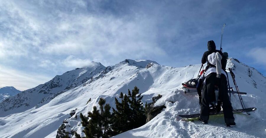 Innsbruck: Priv. Guided Snowy Mountain Hike /Snowshoe´s - A Private Snowshoe Hike That Feels Like Your Day in Tyrol