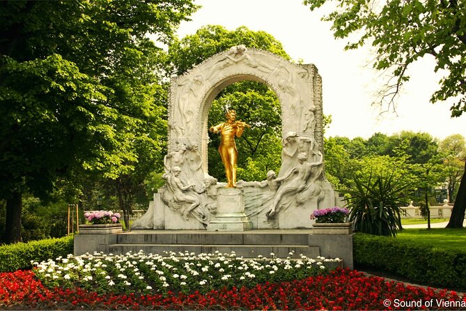 Kursalon Vienna: Strauss and Mozart Concert With Dinner - Should I book it?