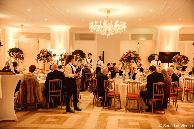 Kursalon Vienna: Strauss and Mozart Concert With Dinner - Dinner at Restaurant Johann: what the 3 or 4-course meal is like