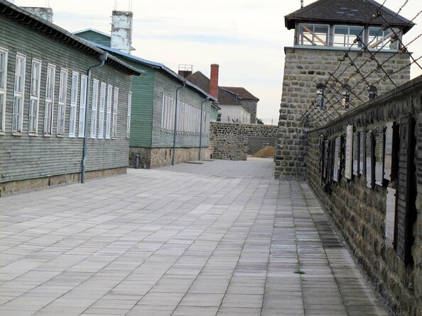 KZ Mauthausen Private Trip from Linz - Entering the KZ-Gedenkstatte Mauthausen: What You Will See