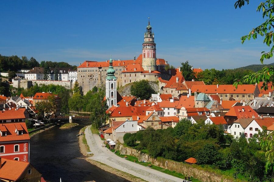 Linz: Private Day Trip to Cesky Krumlov - Should You Book This Linz to Český Krumlov Private Trip?