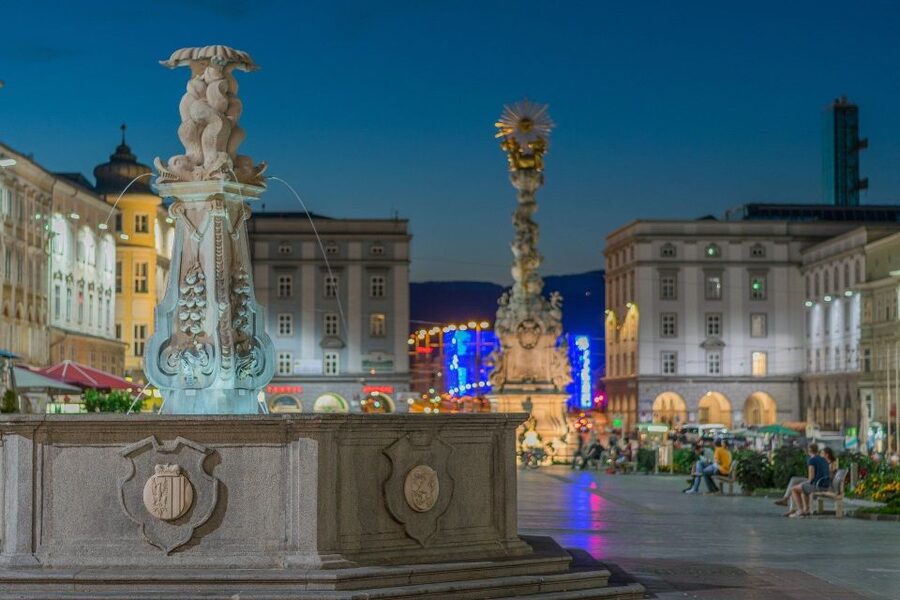 Linz Private Walking Tour - Linz is small enough to grasp, music-themed enough to remember