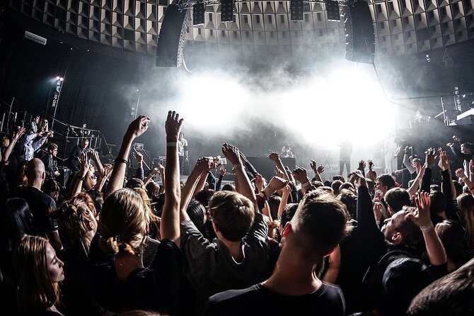Local Pub Crawl Vienna - Stop by Stop: Pubs, Lounges, and the Nightlife Energy Shift