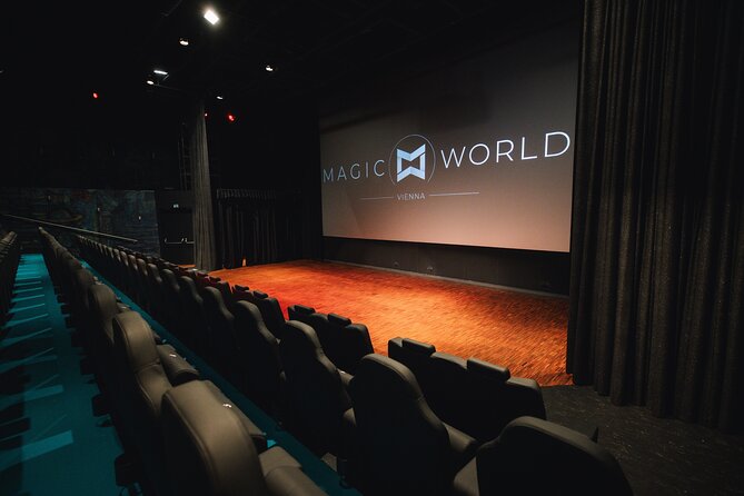 Magic World - The World´s Best Magic - Host energy and language support: what makes the night feel easy