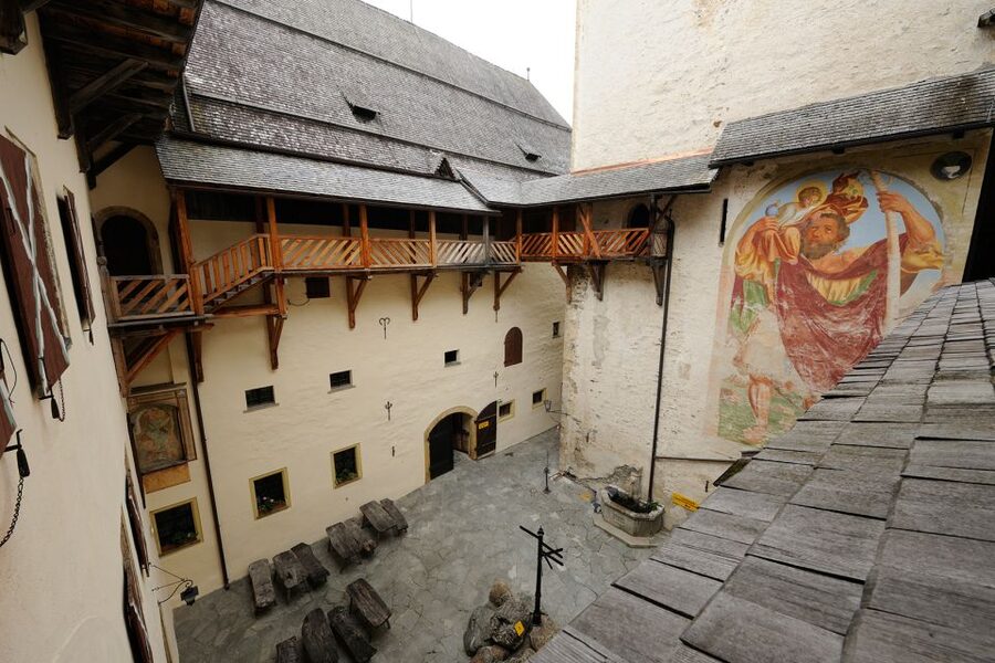 Mauterndorf: Castle Entrance Ticket - Meeting Archbishop Leonhard von Keutschach in the Castle Story