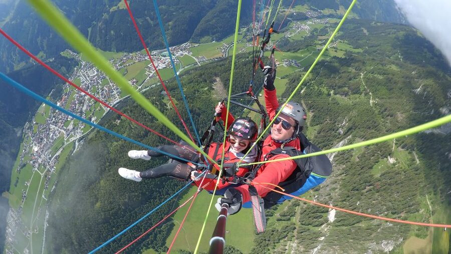 Mayrhofen: Paragliding Adventure With Soaring Views - Tandem Paragliding Above Mayrhofen: what the full 90 minutes feels like