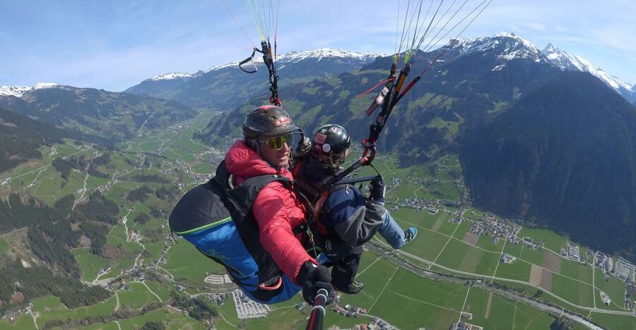 Mayrhofen: Paragliding Adventure With Soaring Views - Pilot guidance that keeps first-timers calm, including named pros