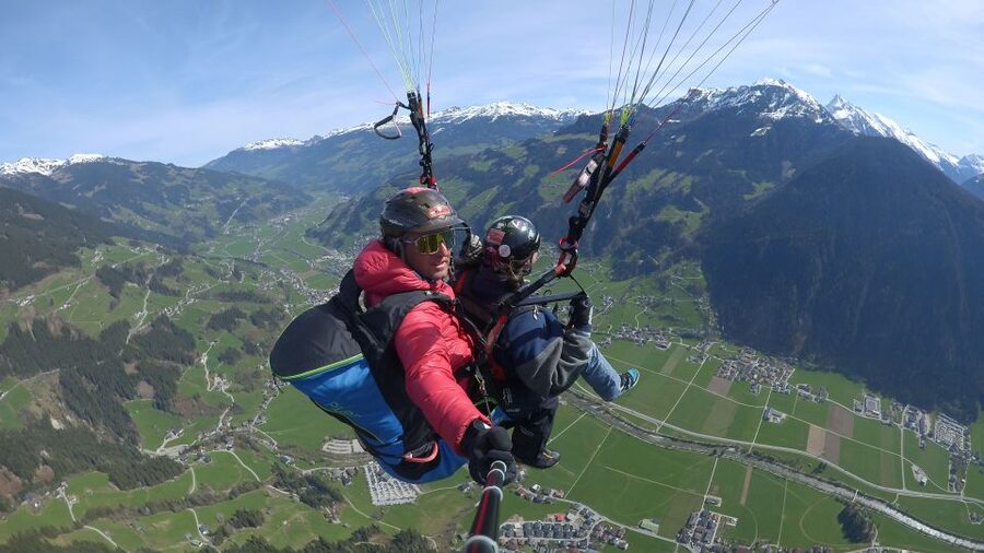 Mayrhofen: Paragliding Adventure With Soaring Views - Choose your flight style: relaxed glide or action with loops and wing-overs