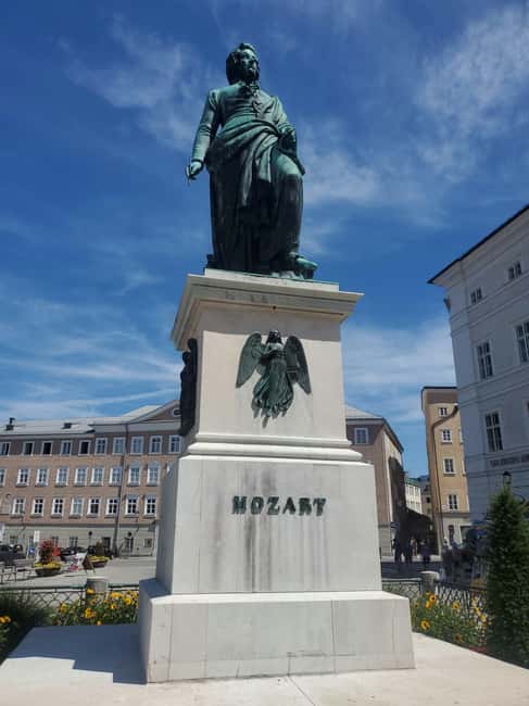 Munich: Salzburg & Hallstatt Alpine Adventure, Private Tour. - Salzburg Old Town and Mirabell Gardens in one guided block
