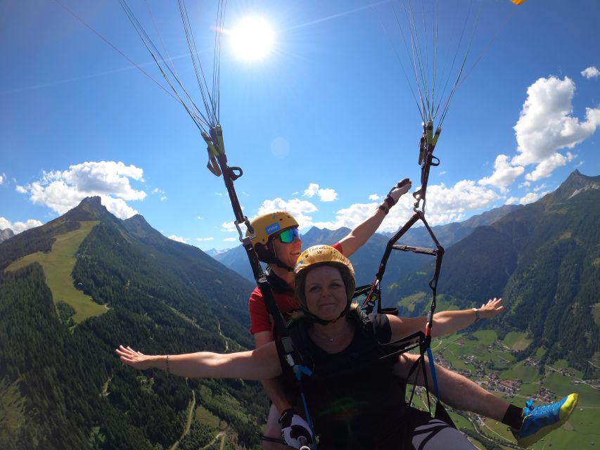 Neustift im Stubaital: Panoramic Tandem Paragliding Flight - The 10-minute cable car ride that sets your mood