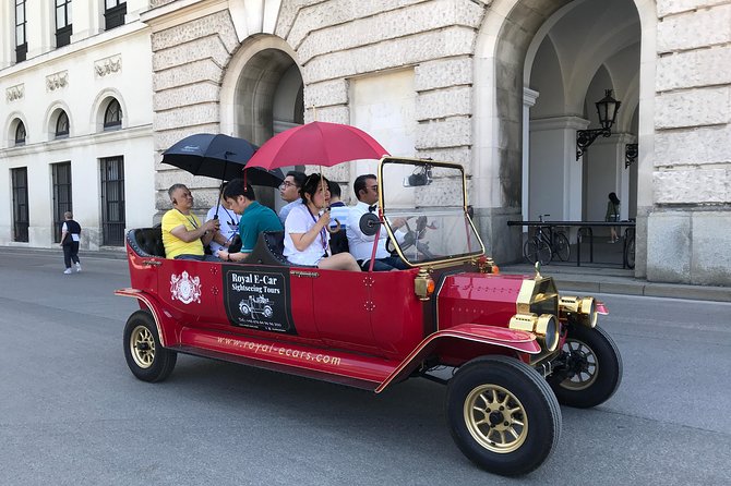 Oldtimer Tour Vienna Gold Tour - The Landmark Loop: Opera House, Hofburg, Parliament, City Hall