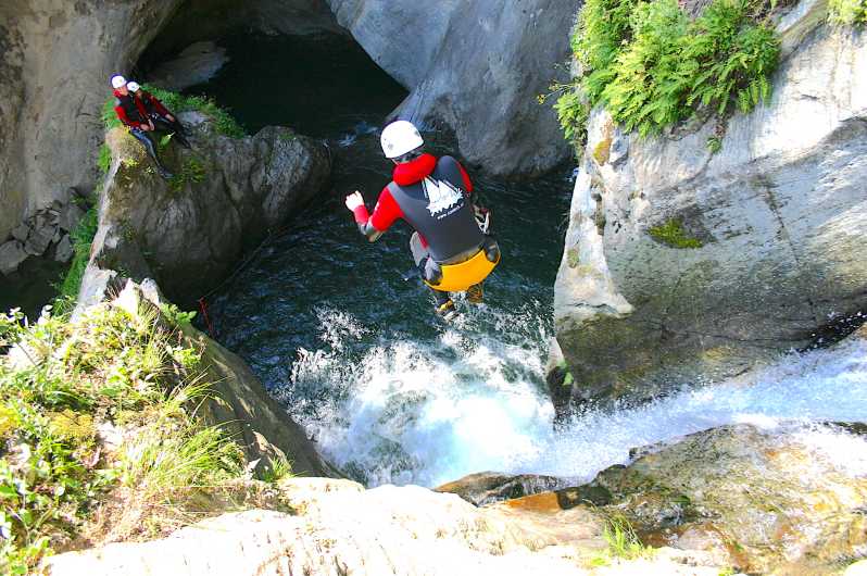 Ötztal: Advanced Canyoning at Auerklamm - The 4-hour flow: gear up, enter the gorge, and keep moving