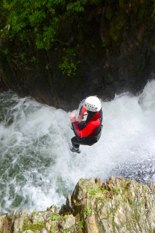 Ötztal: Canyoning at Alpenrosenklamm for Beginners - Who should book this beginner canyoning tour, and who should skip it
