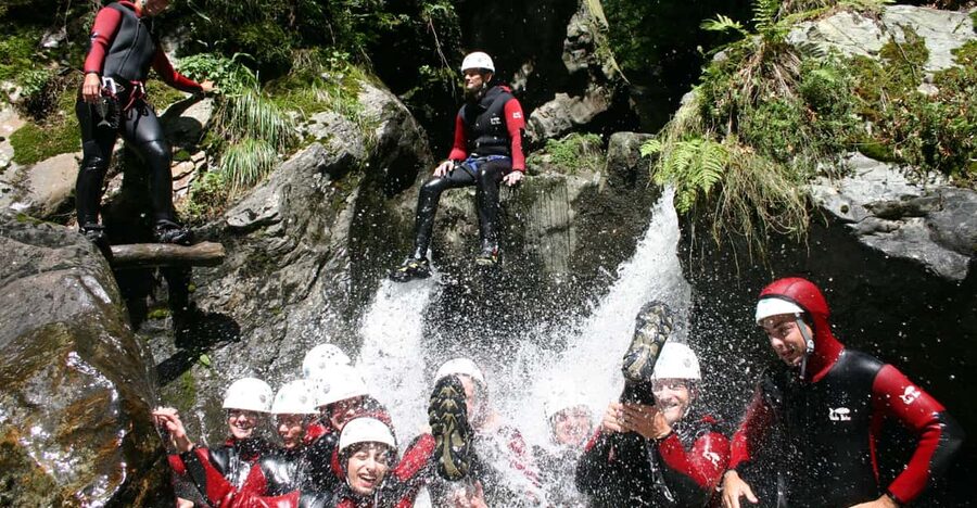 Ötztal: Canyoning at Alpenrosenklamm for Beginners - From meeting point to canyon entrance: minibus days are easier