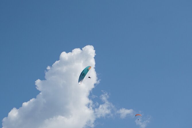 Paragliding in the morning - How morning paragliding from Elferliften works (and why it matters)