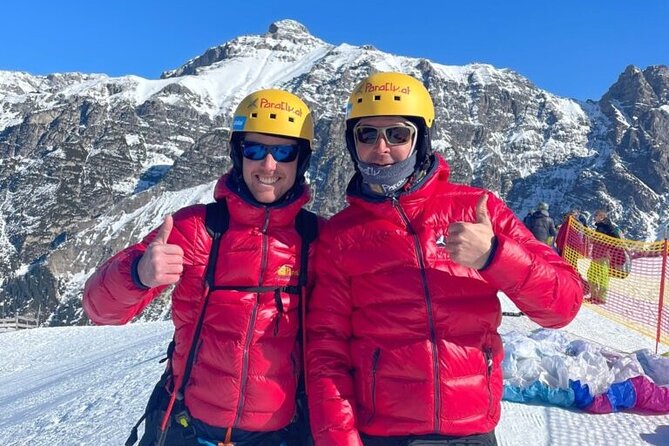 Paragliding & Tandemflüge with World Champion & Team, Stubaital - The First Run and the Air Time: Stubaital Views at 3,000 Meters