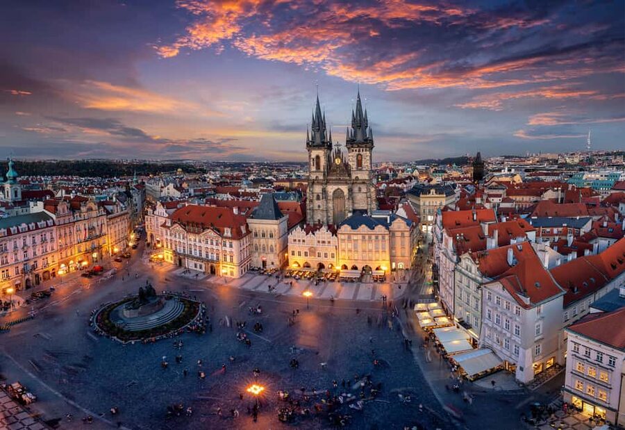 Prague: Old Town & Underground Tour Guided Tour - Why This 3-Hour Christmas Walk Works So Well