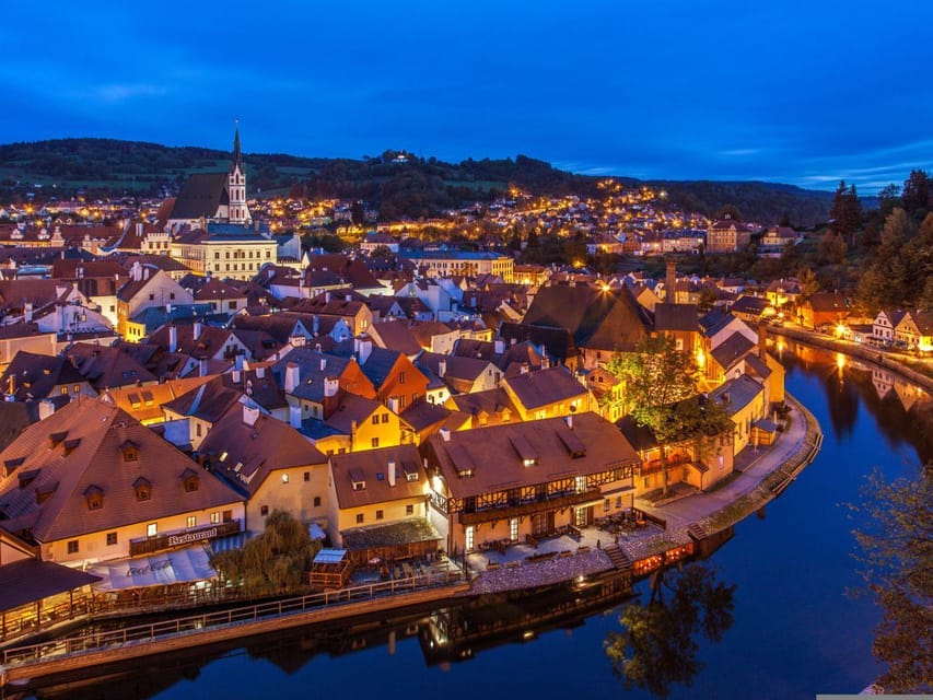 Prague: Transfer to Vienna via fabulous Cesky Krumlov - Second guided tour: old town highlights, shops, and letting time breathe