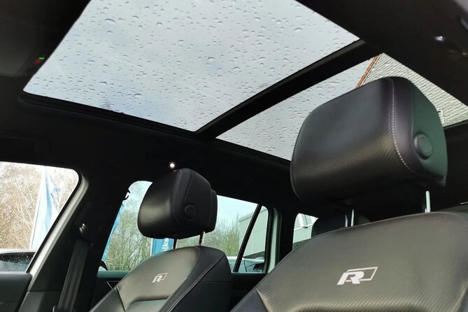 Private Airport and City Transfer in Panoramic Roof Station Wagon - A Panoramic Roof Ride Into Vienna, Without the Taxi Math