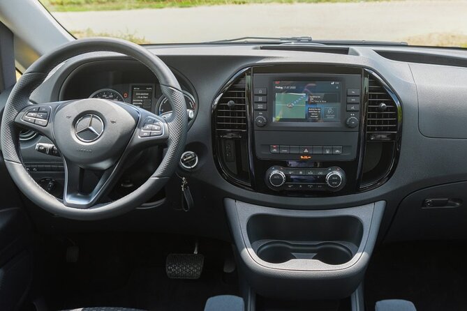 Private airport transfer in Vienna for up to 8 people in minibus - Finding Your Driver Fast at Vienna Airport, Hotel, or Cruise Port