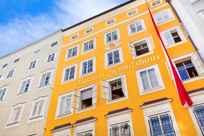 Private Austrian Food Tasting Tour in Salzburg's Old Town - Where to meet, and why being on time matters