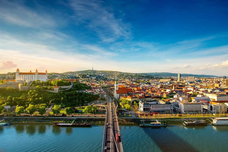 Private day trip: Budapest > Bratislava & Vienna, in English - Who should book this private capitals day trip