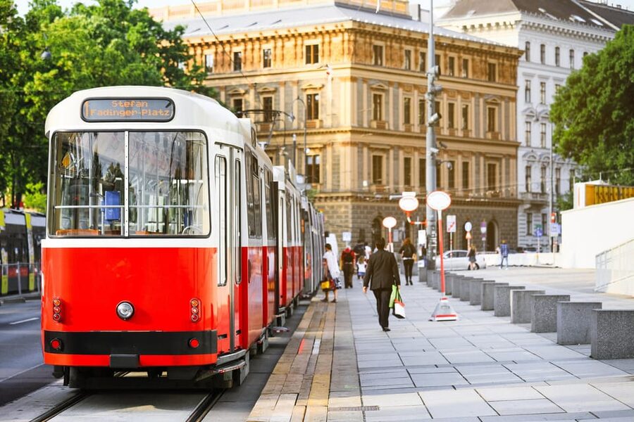 Private day trip from Budapest to Vienna and back - Schönbrunn Palace and gardens: plan your priority here