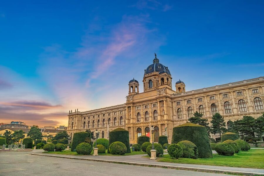 Private day trip from Budapest to Vienna and back - St. Stephen’s Cathedral: the quickest iconic stop that feels big