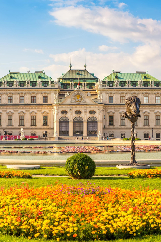 Private day trip from Budapest to Vienna and back - Vienna State Opera: a great photo-and-architecture target