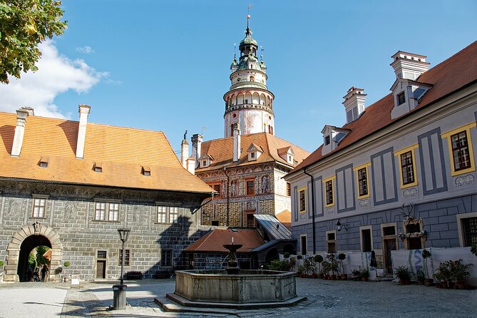 Private day trip from Linz to Cesky Krumlov and back - Beyond the castle, Cesky Krumlov’s old-town atmosphere along the Vltava