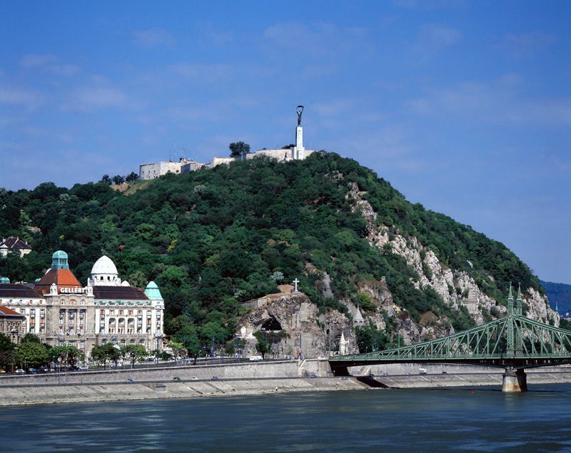 Private Day Trip to Budapest from Vienna - Parliament House photo angle and the UNESCO boulevard stops