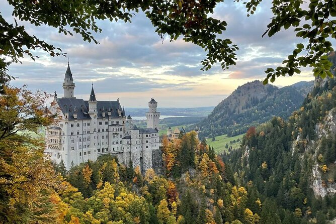 Private Full-Day Tour of Neuschwanstein Castle from Innsbruck - Zugspitze viewpoint and optional cable car: choose the risk you want