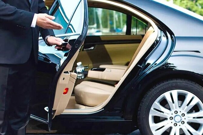 Private One-way Transfer Vienna Airport To Vienna - Drop-off in Vienna: getting to your accommodation with less stress