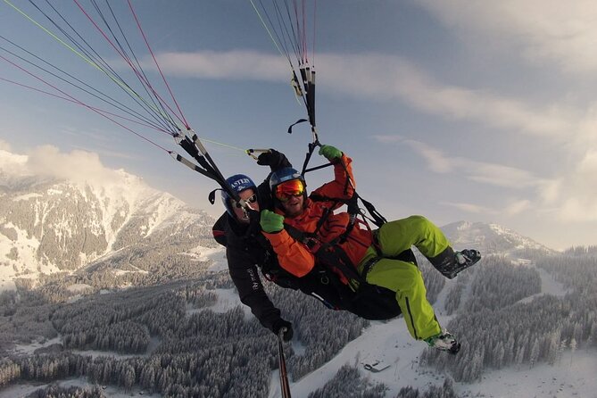 Private paragliding tandem flight in Fulseck - Safety briefing and gear setup: what happens before takeoff