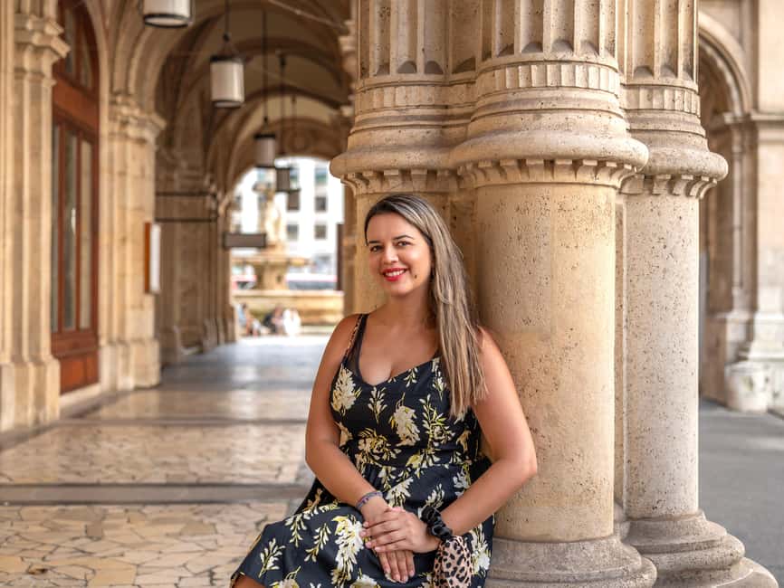 Private Photoshoot in Vienna City Center - From the State Opera to the Albertina area, getting variety fast