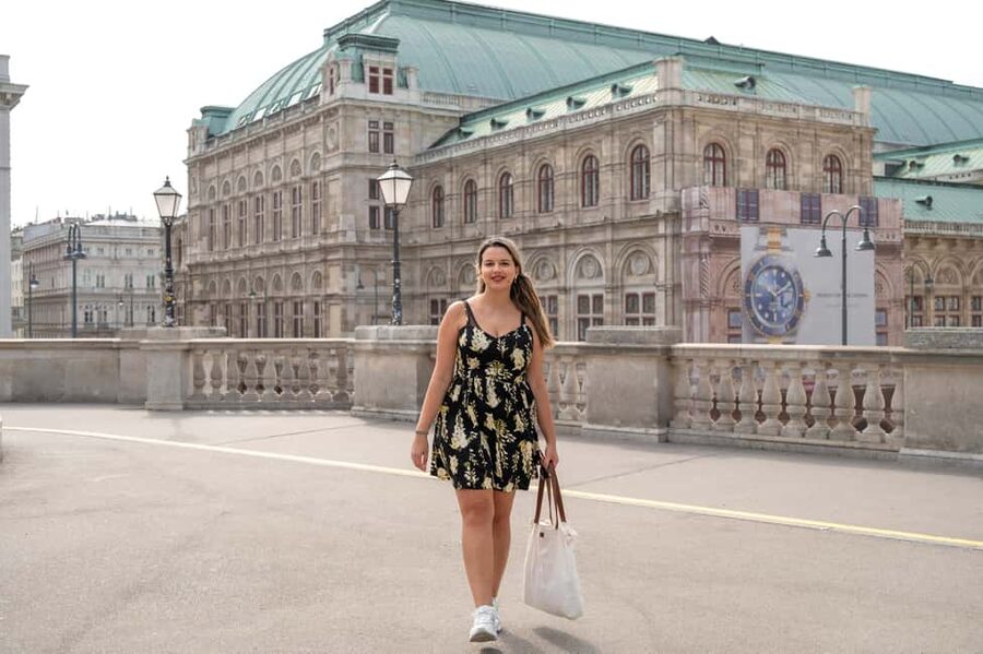 Private Photoshoot in Vienna City Center - Meeting at Vienna State Opera, start time and location reality check