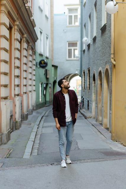 Private Photoshoot Walk Old Town of Graz - Meeting at Hauptplatz, starting with easy navigation