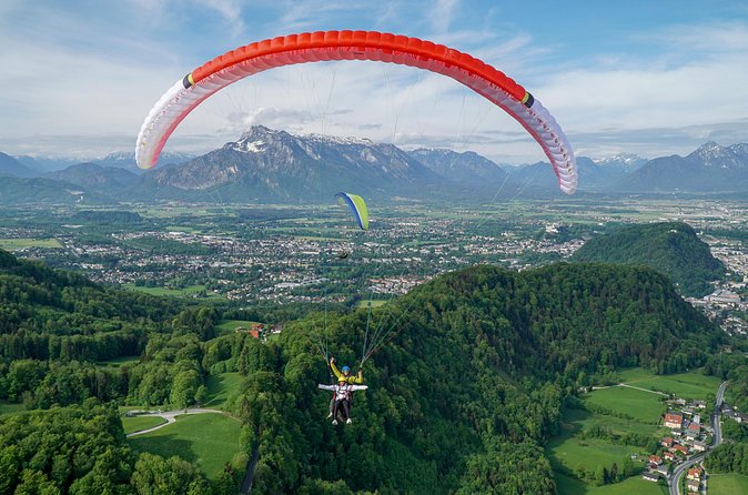 Private Tandem Paragliding Salzburg Mt Gaisberg - Gear and clothing: what to wear so the flight stays comfortable