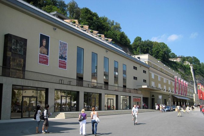 Private Tour: Discover Salzburg and the Stunning Lake District - Palace of Leopoldskron and the travel between worlds