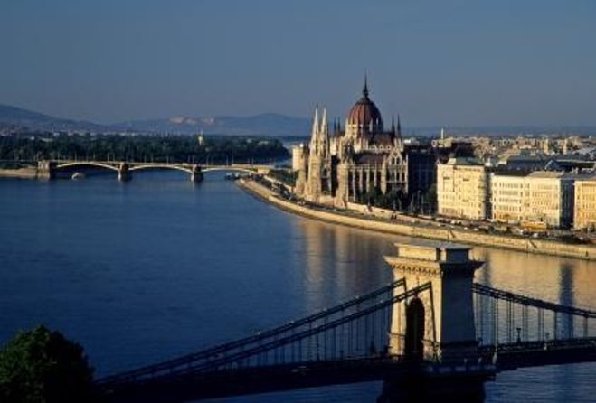 Private tour of Budapest with transfer from Vienna, Local Guide - Key takeaways before you go
