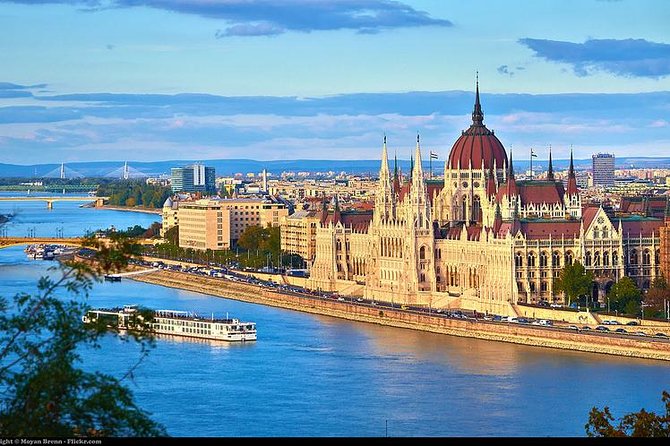 Private tour of Budapest with transfer from Vienna, Local Guide - Vienna pickup and the drive that eats your morning (plan for it)