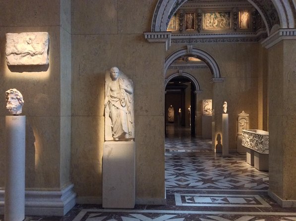 Private Tour of the Kunsthistorisches Museum: Secrets of Masterpieces | Tickets included - Walking the Western Canon: Arcimboldo to Titian