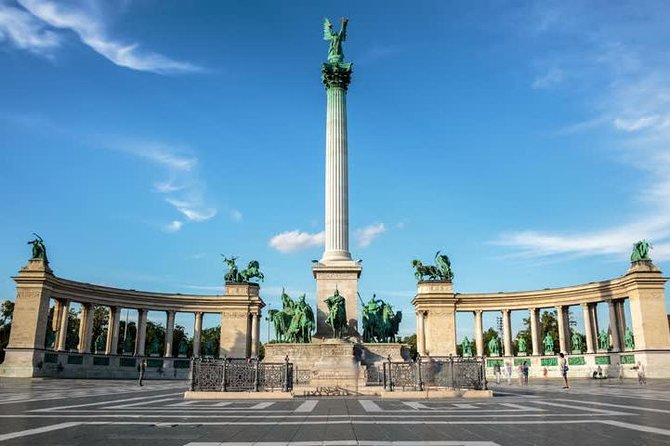 Private Transfer from Budapest to Vienna with a great guided tour in Bratislava - The smooth one-hour drive into Vienna with context