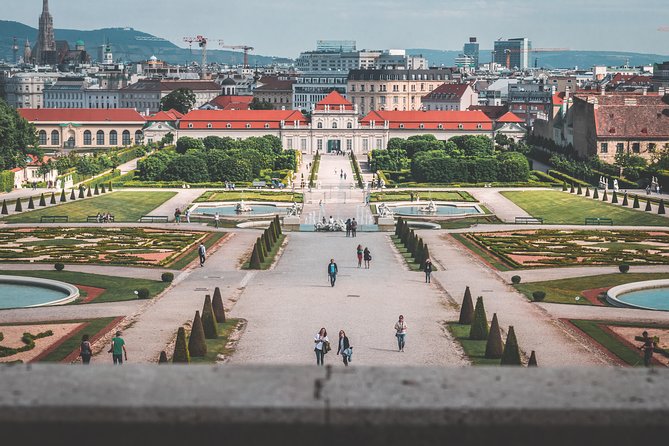 Private transfer from Salzburg to Vienna with 4h of Sightseeing - The Core Experience: 8 to 9 Hours with 4 Hours for Stops