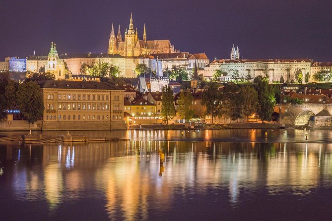 Private Transfer from Vienna to Prague, Hotel-to-hotel, English-speaking driver - The road trip timing: what 3 to 4 hours typically means for your day