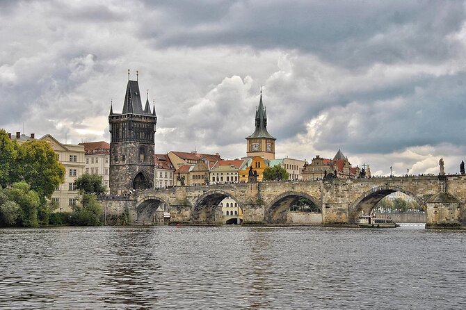 Private Transfer from Vienna to Prague with Stop in Hluboká or Český Krumlov - When This Transfer Is the Right Fit (And When It Isn’t)