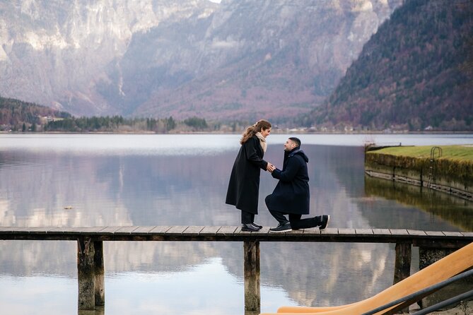 Private Vacation Photoshoot with Photographer in Hallstatt - What your photographer actually does during the session
